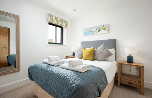 Woodsford WI22 Silverlake Dorset. Lake access. - Photo 32