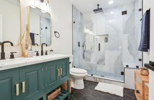 Mid-City Modern Parking Festival Season Stay - Foto 5