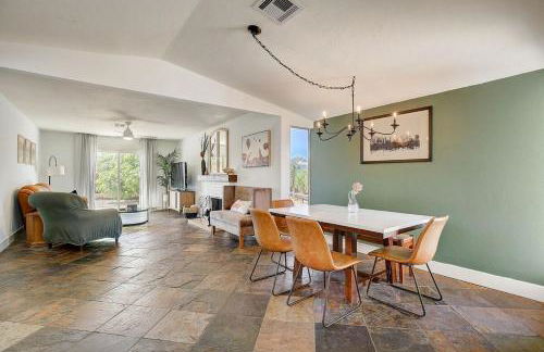 Pool & Hot Tub! Centrally Located, Less Than 3 Miles to The Strip! - Foto 18