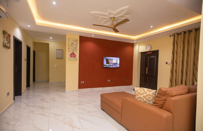 Executive Three Bedroom Furnished Apartment - Foto 14