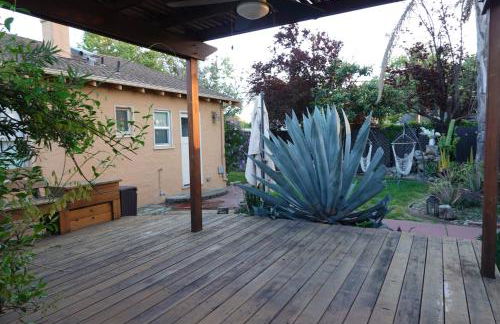 Minimalist Luxury Home With Botanic Garden - Foto 28