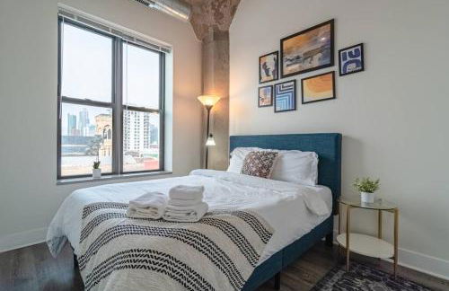 Skyline 2BR in South Loop with Optional Parking & Gym Access Near Museum Campus and McCormick Place - Foto 4