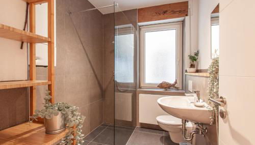 100m2 City Apartment mit Terrasse nahe Residenz und Altstadt - Foto 5, towels, Shower