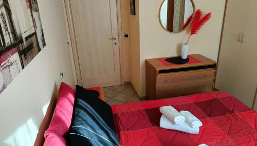 Appartamento Davide - In Centro a San Benedetto del Tronto - Photo 5, furniture, towels, wardrobe, heating