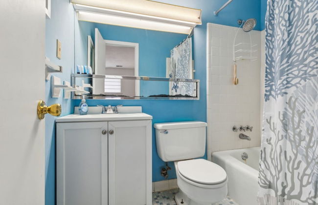 Retro Turtle Reef Condo 1 Block From Beach w Pool - Foto 34