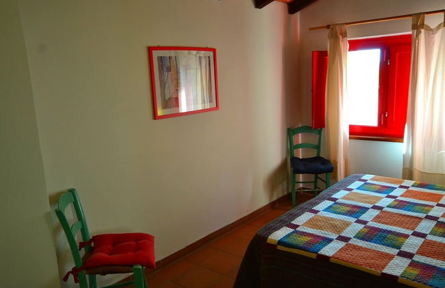 Bright Holiday Home in San Marcello with Pool near Meadows - Photo 5