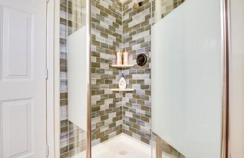 Lakefront Graford Home with Fire Pit and Private Dock! - Foto 18