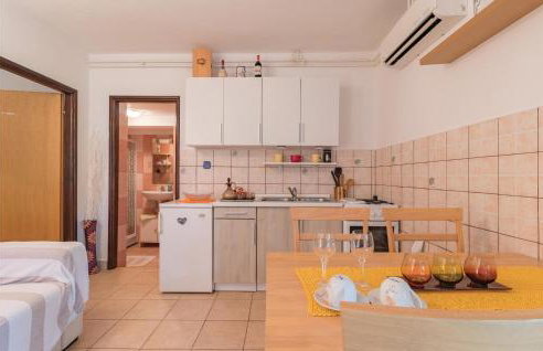 Two-Bedroom Holiday Home In Svetvincenat - Foto 21