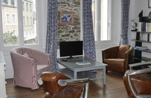 Charmant appartement au cœur de Le Palais, proche commerces et plage - FR-1-418-268 - Photo 1