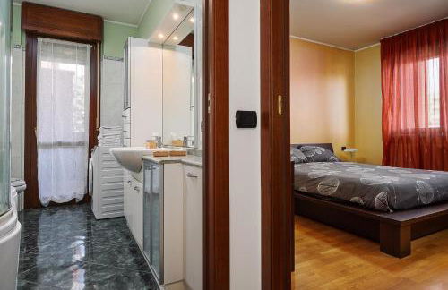 NEW - Parking - 10 min from Fiera MiRHO - sleeps 4 - Foto 8