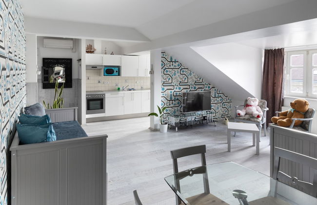 Royal Court Apartments - Photo 13