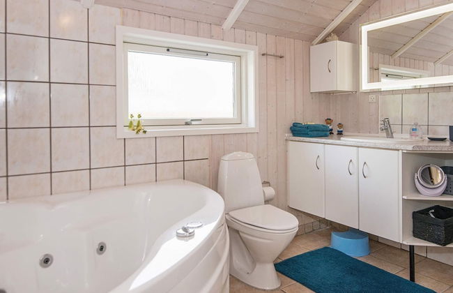 6 Person Holiday Home in Bjert - Foto 5