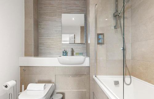 Sleek & Stylish Apartment in the Best Area - Foto 16