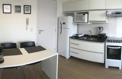 609-Apartamento Encantador, com 1 vaga de GARAGEM, Todo Mobiliado e Decorado, Edificio com Academia, Lavanderia, Excelente localização no Rebouças, Proximo ao Batel e Centro - Foto 7