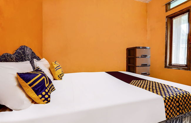 OYO Homes 91006 Eco Tourism Desa Cibodas Areng 5 Syariah - Photo 16