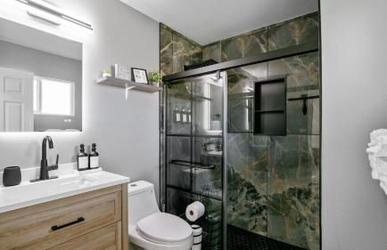 Desert Villa - EV, Hot Tub, Grill, Bar, Games, RV Parking in Twentynine Palms Downtown - Foto 47