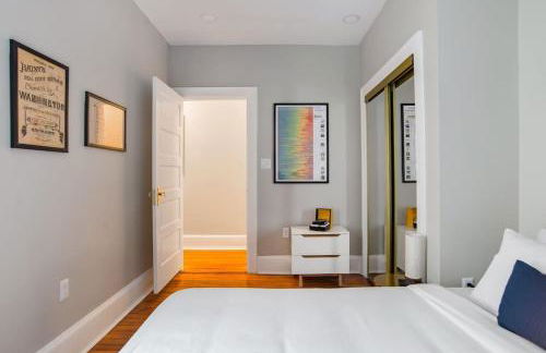 Massive 6BR & 4BA Private Duplex Townhouse Central - Foto 3