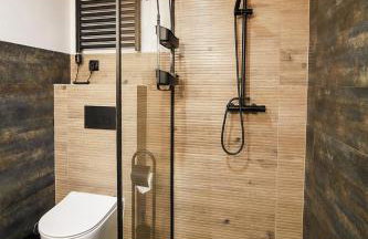 Modern house with private hot tub - Photo 12