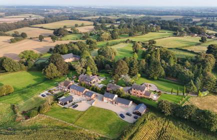 Greenwood House - Photo 26