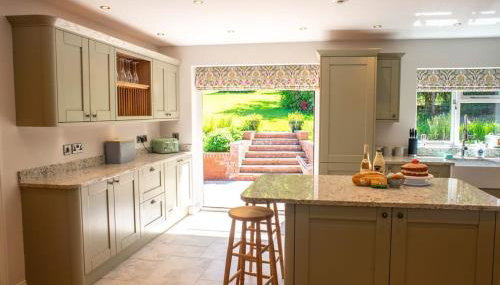 Country Crabtree Bungalow with large wild garden - Foto 5