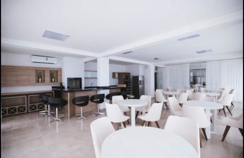 Apê estilo Resort c/ pé na areia e vista mar, próximo ao Beto Carrero - Foto 50