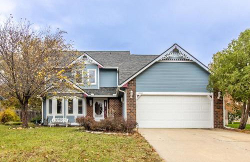 Sleeps 12! Main Level Primary Suite-Beautiful Backyard Oasis - Photo 6