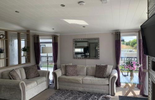 Muscovy Lodge with Hot Tub at Tattershall Lakes Country Park - Foto 22