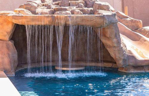 Beach Happy-Lake Close-Private Waterpark Oasis -sleeps 14 - Foto 4