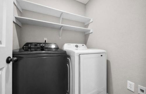 Beautiful 4BR 2B Home with pool near At&t Stadium - Foto 39