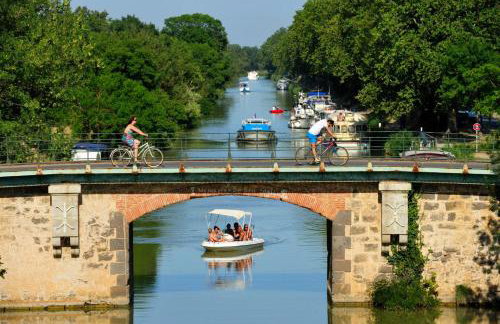 AGENCE JF IMMO-T2 climatise 4 pers avec terrasse vue campagne piscine et parking V0773 - Foto 47