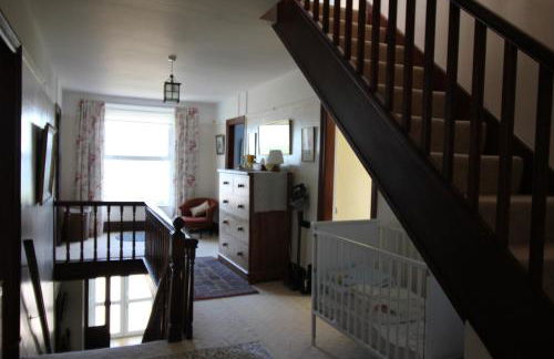 Spacious seaside family house in Aberdaron with large garden and stunning sea views - Photo 48