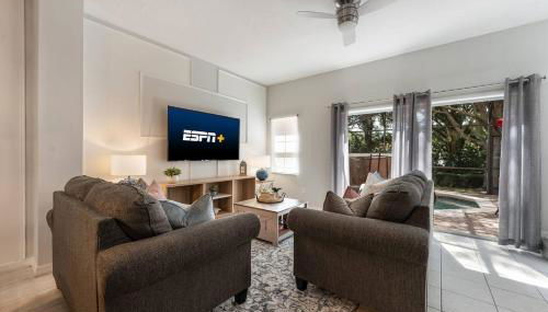 Stay Close to Disney in Your 3-Bedroom Haven - Foto 4