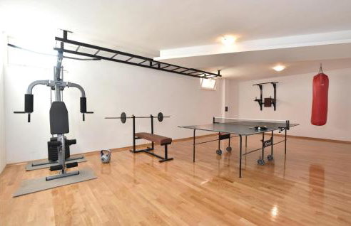 Lovely Home In Rumin With Kitchen - Foto 4