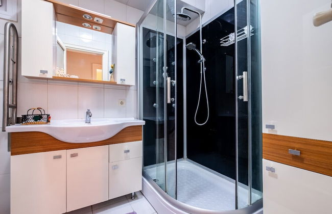 Chic Flat With Balcony Close to Caddebostan Shore - Foto 17