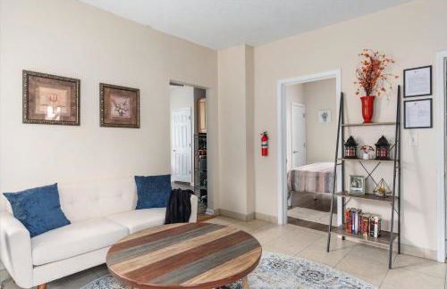 2BR Apartment Near Downtown with Workspace - Snapdragon - Foto 3