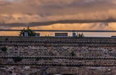 Unique seafront 2 bedroom 2 bathroom apartment - Foto 25