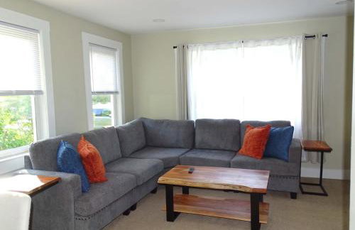 Comfortable Renovated 3 Bed Apartment - Foto 2