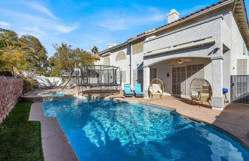Luxe 5BR Home with Pool BBQNear Strip - Foto 1