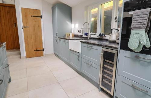 Upper Cottage - Photo 19