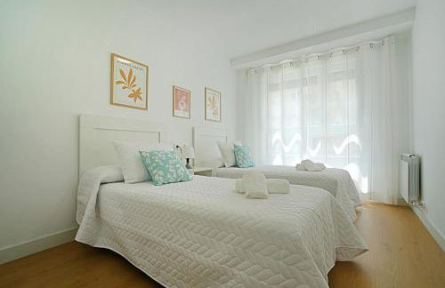 GALIHOST - Apartamentos con parking frente a la playa - Foto 19