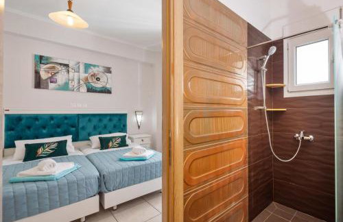 Elena Costa - Photo 23