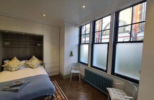 New Boutique Ground Floor Apartment - Photo 17