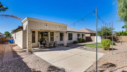 4 Mi to Surprise Stadium! Home with Furnished Patio - Foto 3