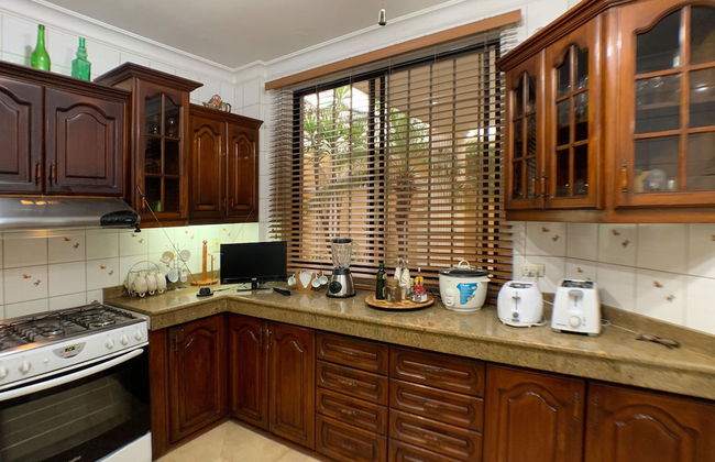 Cesar's House Guayaquil Home Rental - Photo 14