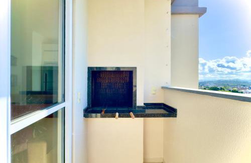 Apartamento a 400M PRAIA com PISCINA sacada com CHURRASQUEIRA privativa Wi-Fi Portaria 24h PLAYGROUND INFANTIL Quadra de esportes e vaga privativa de GARAGEM Reserve agora mesmo - Foto 21