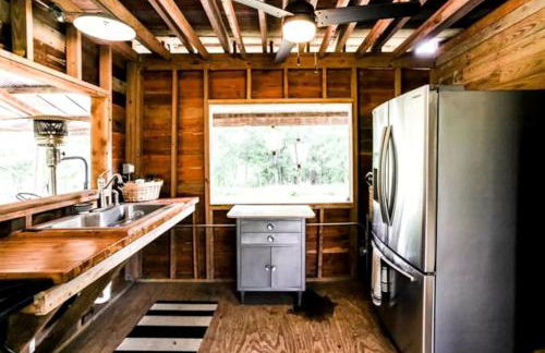 Beautifully Furnished Bell Tent Rental for a Vacation in Elgin, Texas - Foto 22