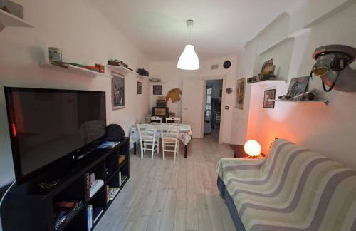 Grand F2 60mq centre Antibes, proche plages, commerces, 2 balcons, parking, train, bus, deco vintage, pet friendly - Foto 51