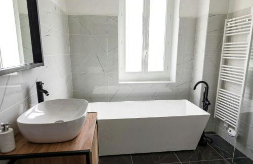 Belle Époque Villa With Hot Tub In Forges-Les-Eaux - Foto 32