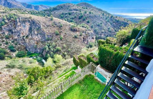 Apartamentos Axarquia , Frigiliana, terraza privada con vistas a la montaña rio y al mar - Photo 49