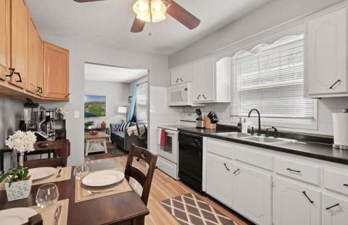 Tranquil 2BR Apt Mpls - 8075 Apt 2 - Foto 12